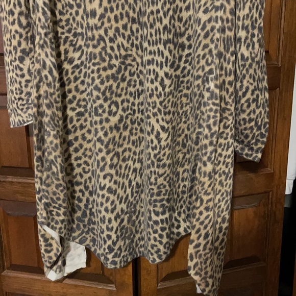 Vici lightweight Leopard Print Cardigan Small - Picture 6 of 9